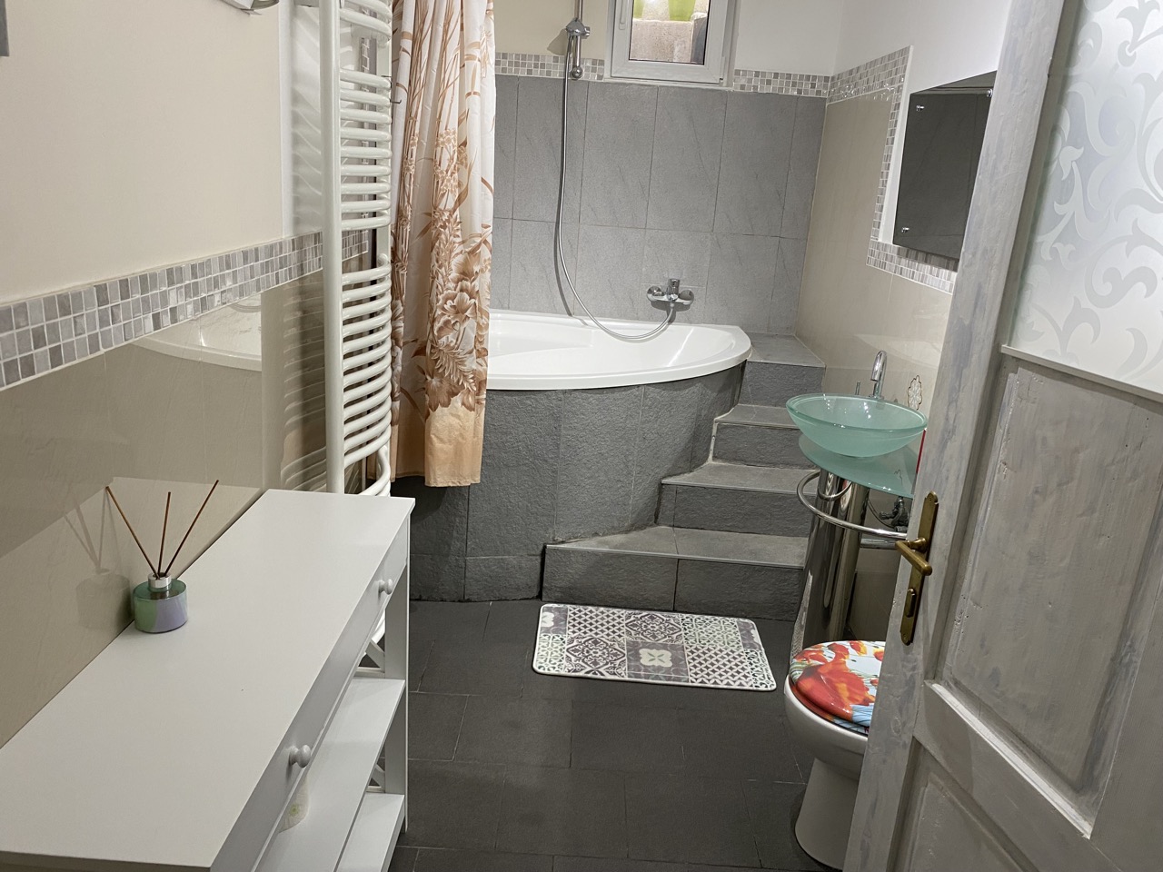 Apartment 1 - Bathroom
